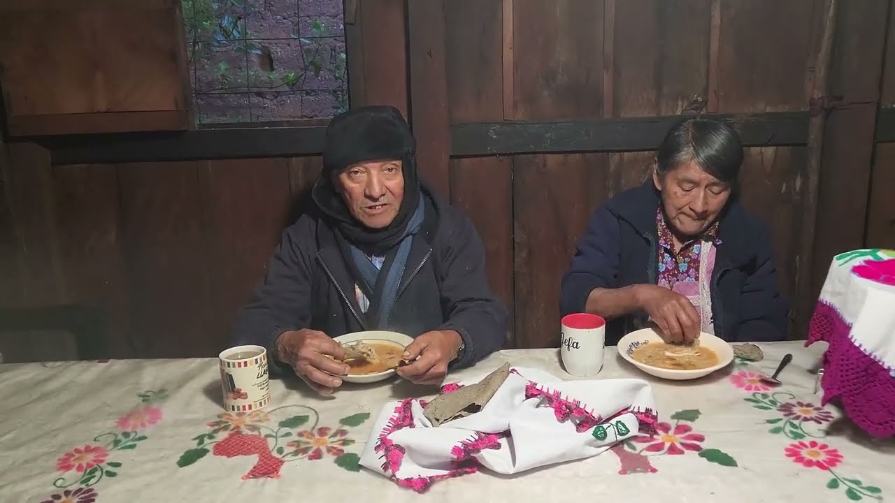 ✅️😃Hoy disfrutamos de una deliciosa comida que nos compartió Dana y Jose luis 