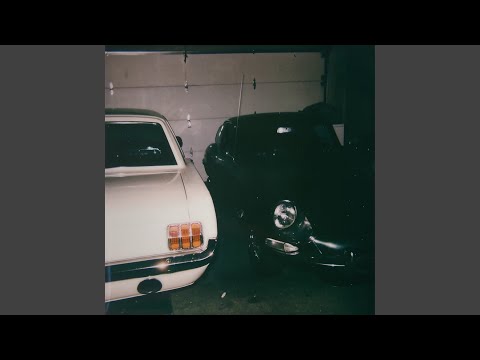 Johnny Yukon - Moment