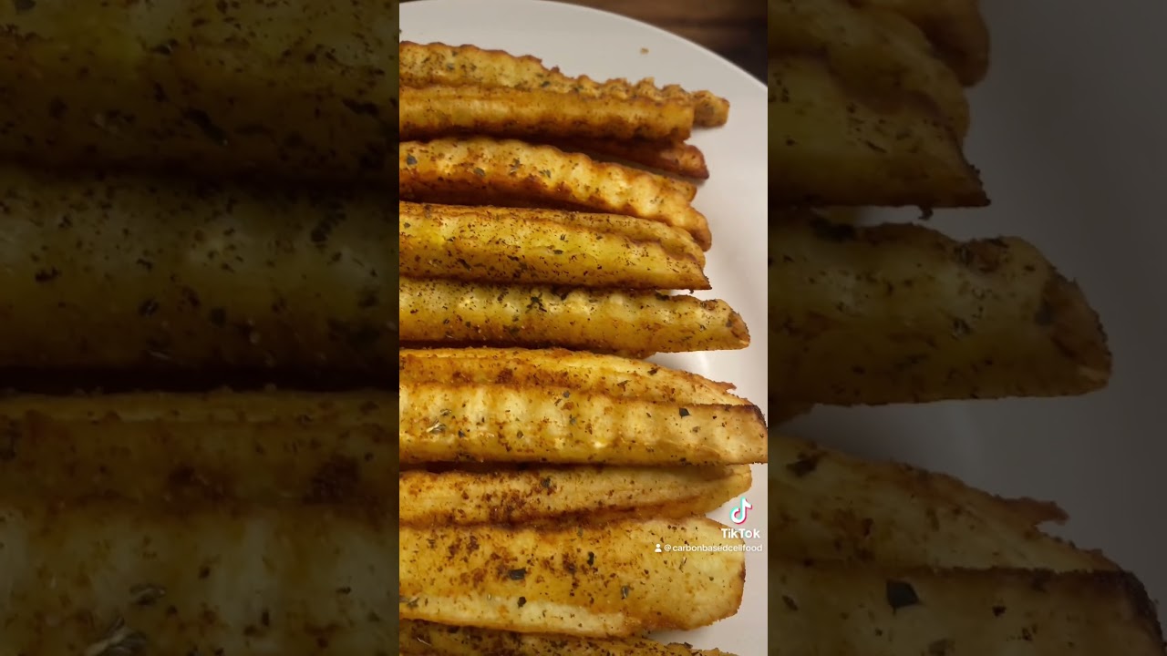 Сырный бурро, банановые чипсы фри 