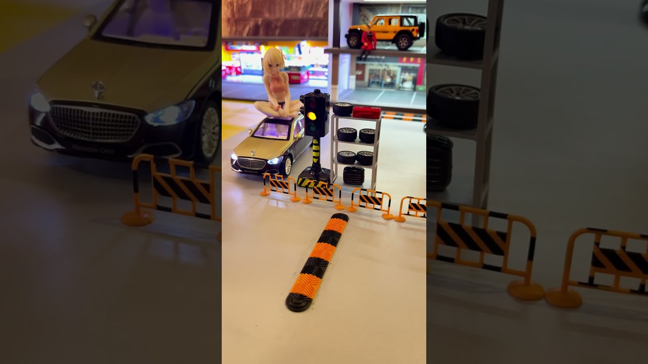 Speed Bump Race: SUV vs Sedan 