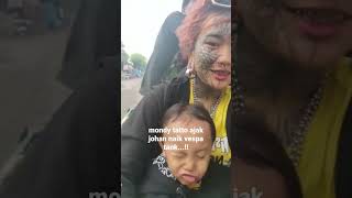 Mondy Tatto Ajak Johan Naik Vespa Tank