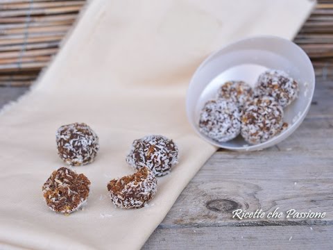 Tartufini cocco e nutella con avanzi di Pandoro/Pan di Spagna/Ciambella - Ricette che Passione