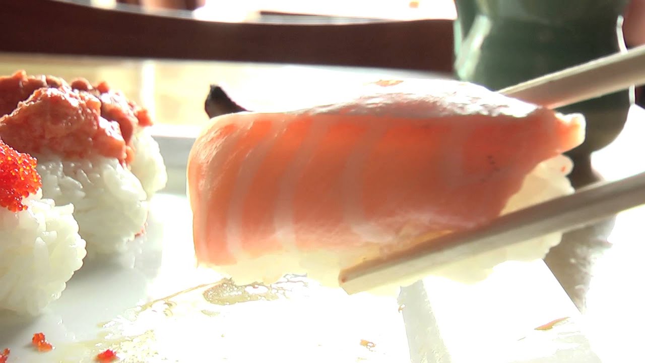 Salmon sushi New York Sushi Buffet (Daioh Sushi - CLOSED) Boston Food-tage Episode 2.9