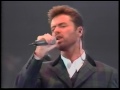 Capture de la vidéo George Michael Live At Concert Of Hope 1993 Introduced By David Bowie