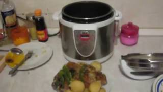 видео Рулька свиная в мультиварке - вкусные рецепты как приготовить запеченную рульку в фольге с картошкой