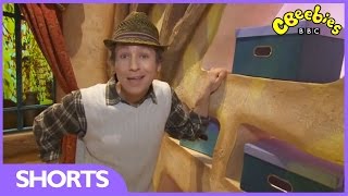 Cbeebies Elves And The Shoemaker - Mr Bloom Helps Out