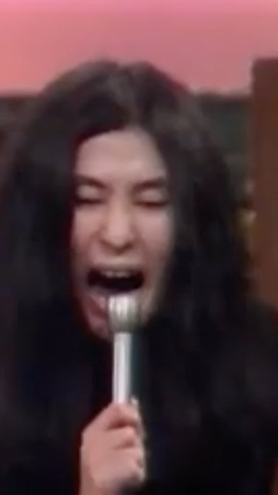 The time Yoko Ono ruined Chuck Berry’s performance #shorts #music #yokoono #johnlennon