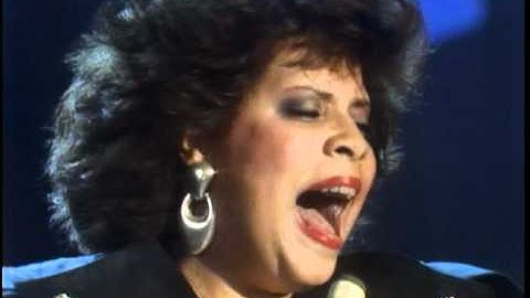 Dick Clark Interviews Patti Austin - American Bandstand 1986