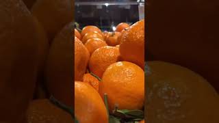 Zoom in Oranges🍊 #shorts #fruits #dubai #uae #tasty #supermarket screenshot 1