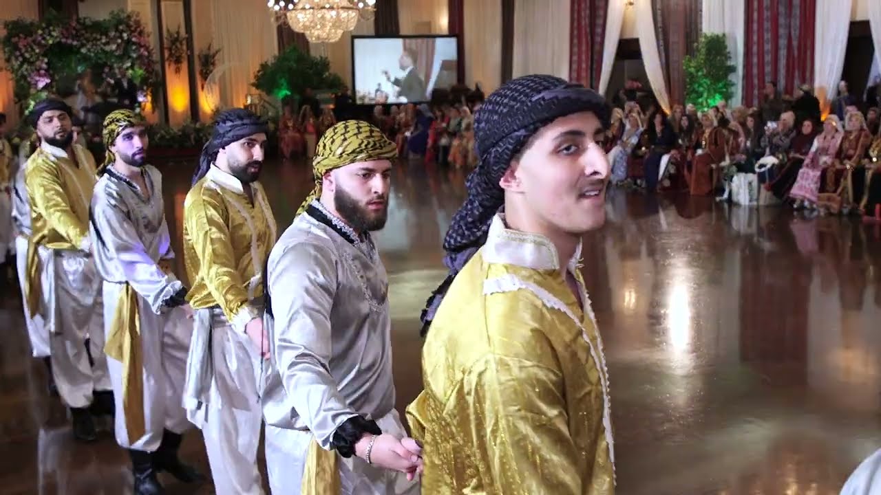 قدّمت فرقة Freedom Zaffa أداءً رائعًا في ليلة الحنّة الفلسطينية! 🇵🇸✨ عرض ساحر مليء بالفرح والثقافة