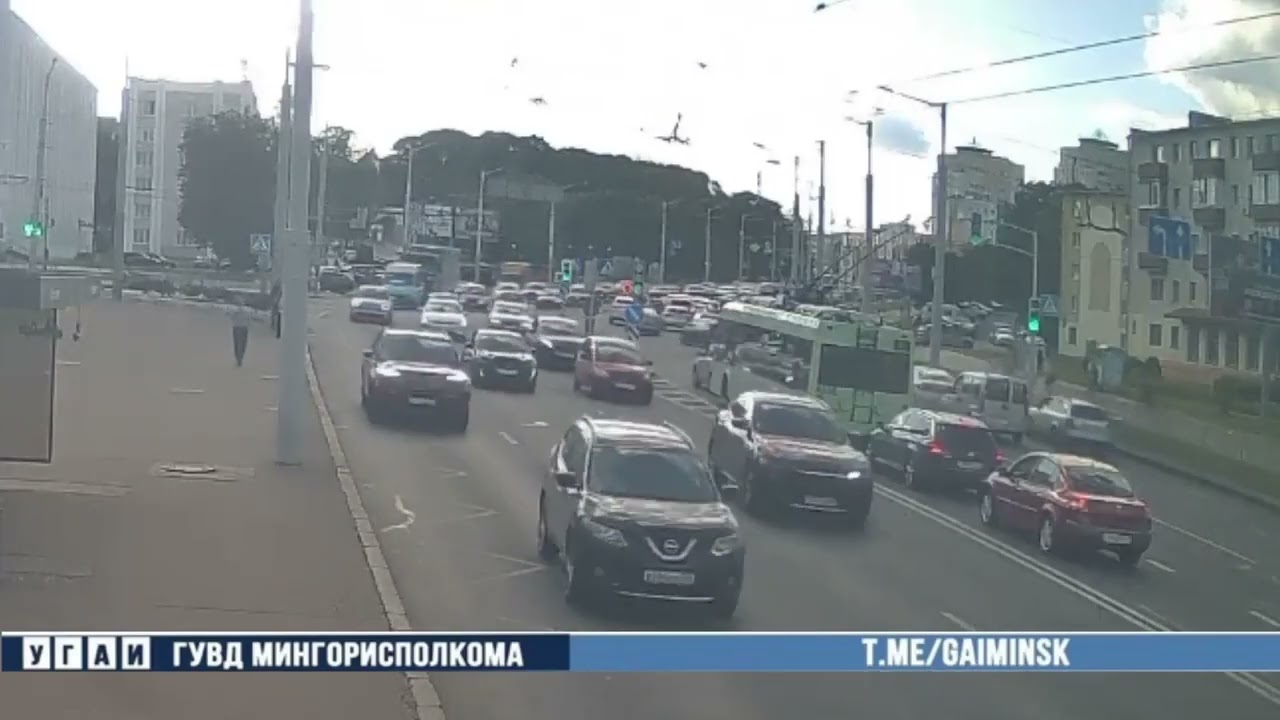В Минске на ул. Кальварийской столкнулись три автомобиля