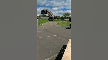 BEATING THE SNOT OUTTA THE KRATON 6S EXB RTR!!! BASH ,BREAK REPEAT!!!