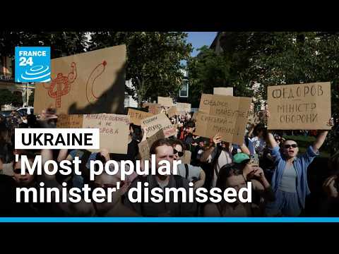 Protests erupt in Ukraine as Zelensky removes defence minister, 'his most popular' • FRANCE 24