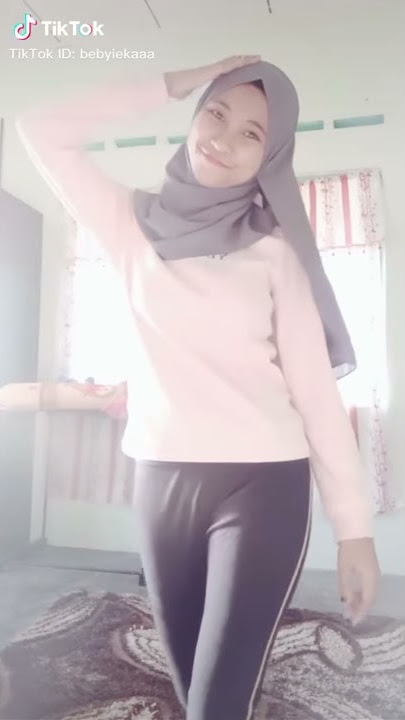 Awek tudung ketat