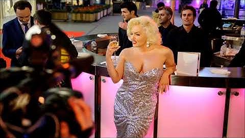 Thumbnail of Teach me Tiger  (Suzie Kennedy als Marilyn Monroe)