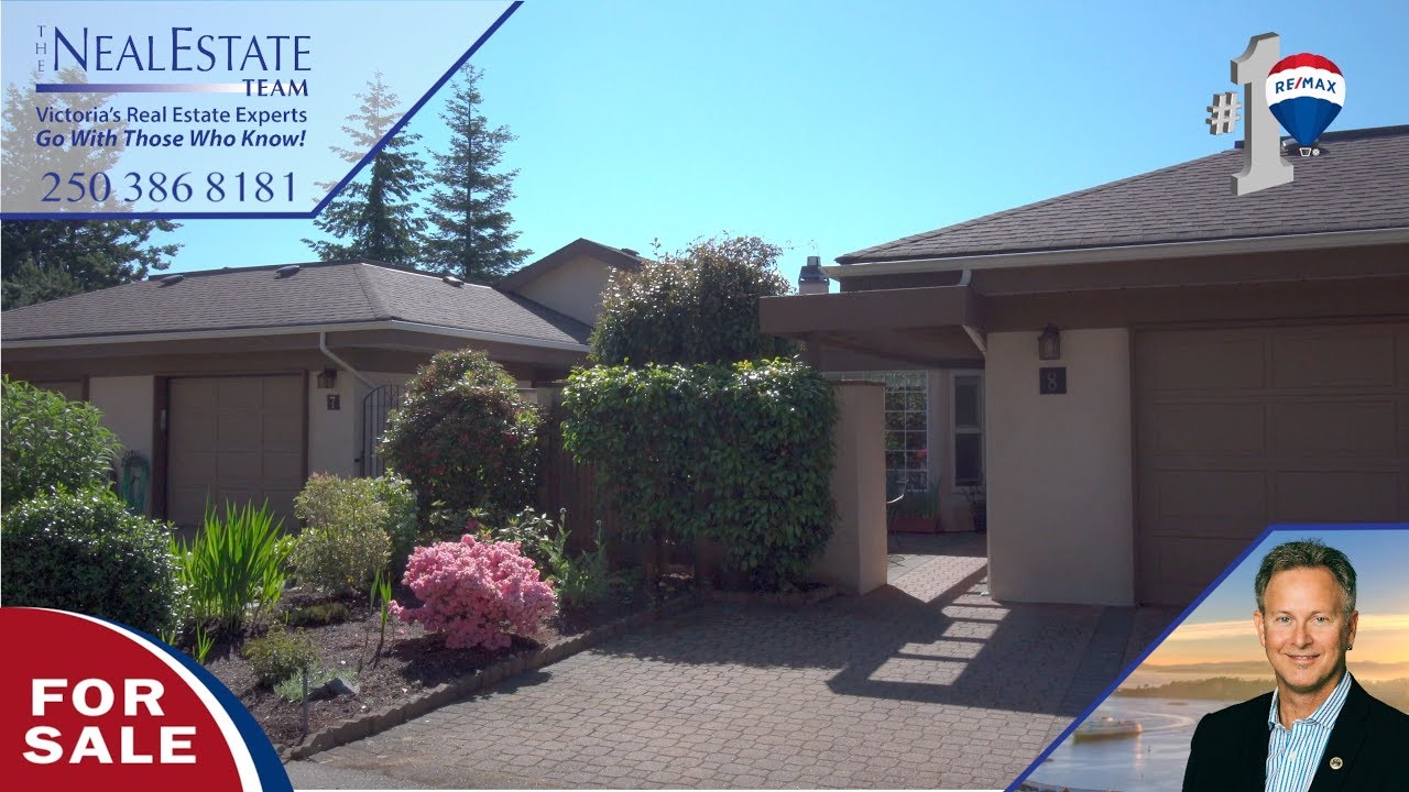 Premier 45+ adult community at 8901 Kentwood Lane for sale in Victoria