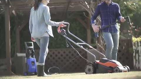 Nilfisk Multi angle nozzle - See how easy it is to clean inaccessible areas