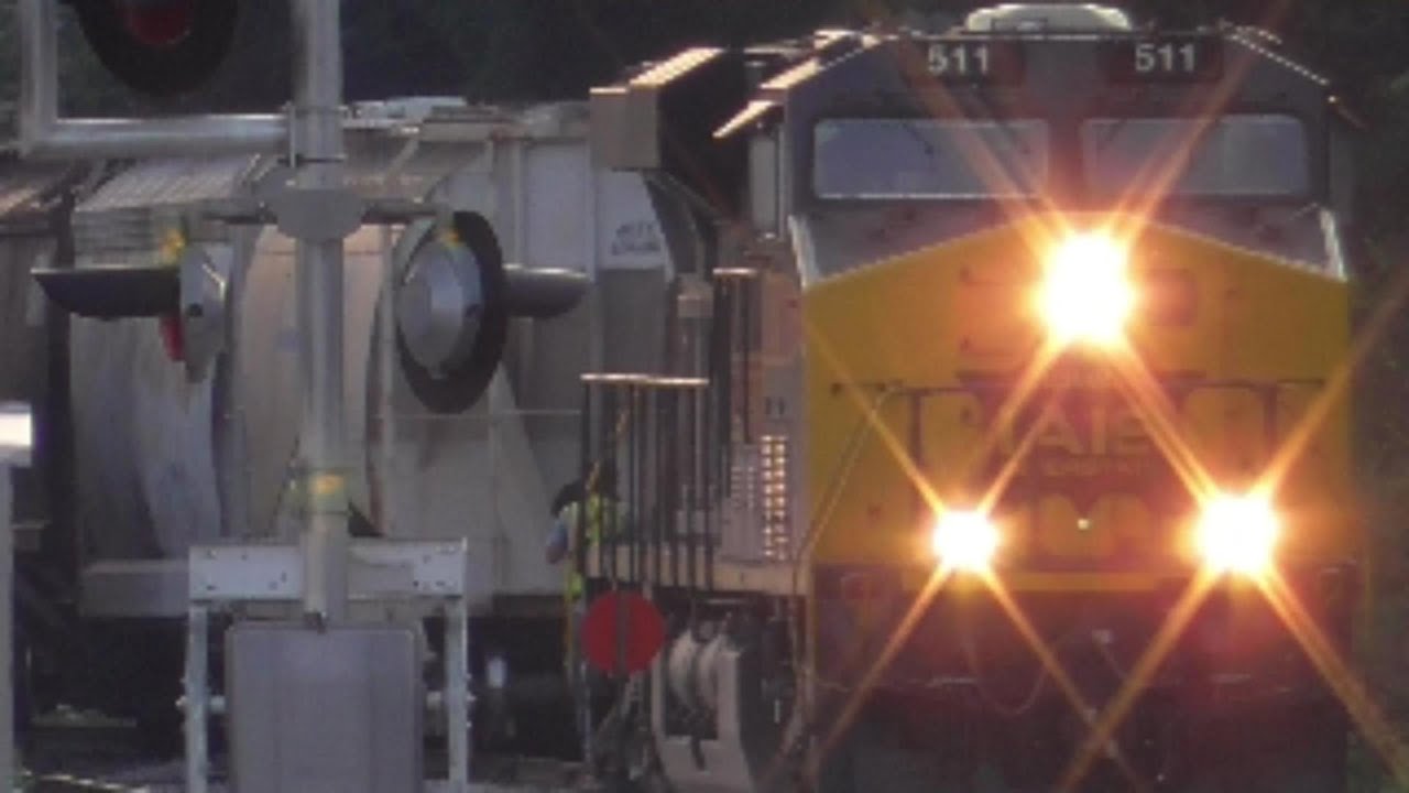 railfanning in LaSalle pt 241 ft Iowa interstate 511&516 - YouTube