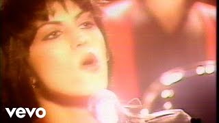 Watch Joan Jett  The Blackhearts Crimson And Clover video