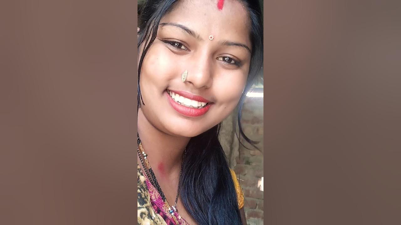 mujhe-aise-mat-dekh-youtube