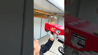 SMART LIFTING: The Power of Electric Hoists and Sliding Tracks 🔩