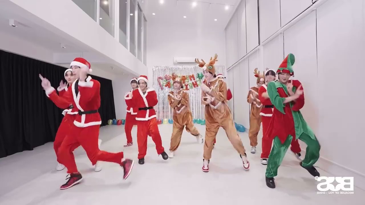 [MIRRORED] BUS because of you i shine 'Because of You, I Shine' DANCE PRACTICE CHRISTMASVersion