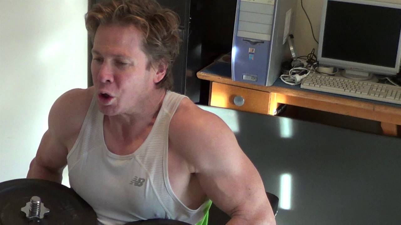 Dumbbell Bench Press 105 lb (47.5 kg) YouTube