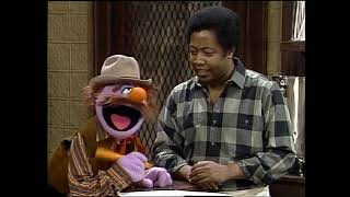 Classic Sesame Street - Forgetful Jones Borrows A Carrot 1985