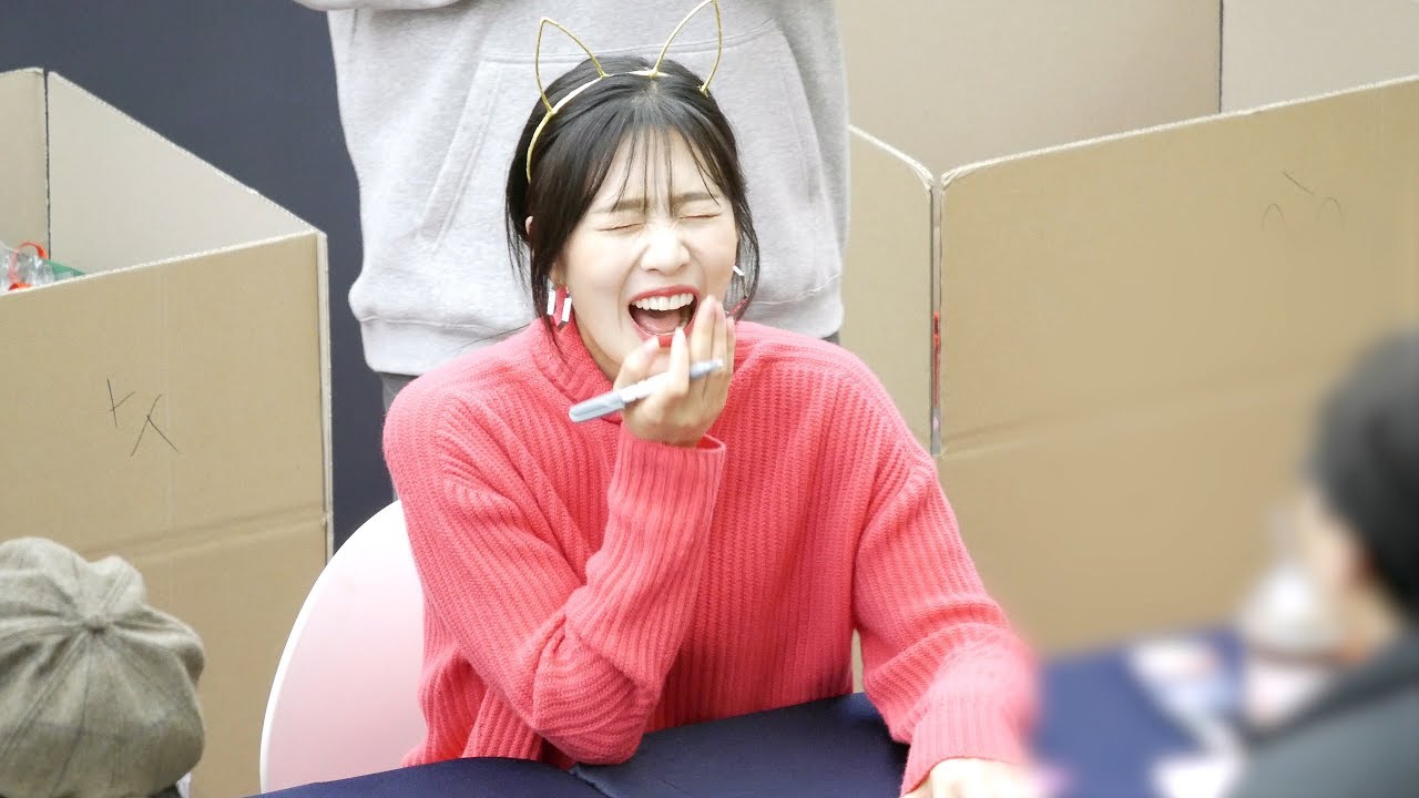 대화하다 빵터진 조이 JOY, A big laugh 직캠 fancam : 레드벨벳 Red Velvet : RBB 팬사인회 ...