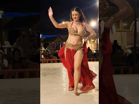 belly dance at desert safari dubai #desertsafari #bellydance #trending #viral #youtubeshorts #dubai