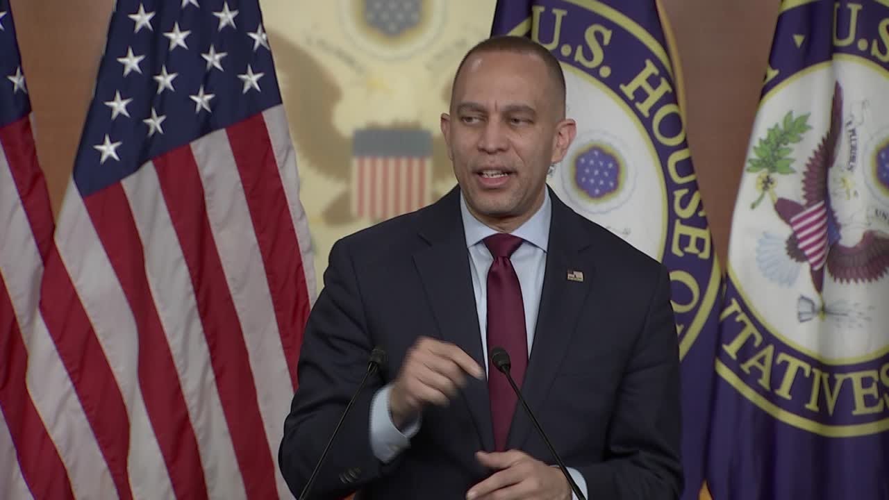 Хаким Джеффрис заявляет, что финансирование Министерства внутренней безопасности не будет одобрен...