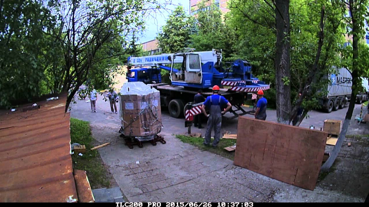 Разгрузка 20-футового контейнера с магнитом МР-томографа OpenMARK 4000