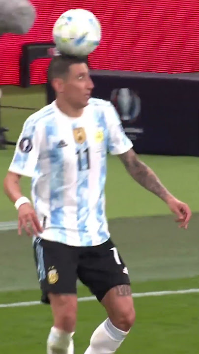 Di María's insane control 🙈