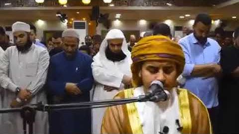 ان الله وملائكته يصلون على النبي. القارئ هزاع البلوشي