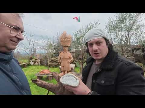 Zungri, l'artista Tonino Denami dedica una scultura a Franca Crudo e alla Calabria contadina