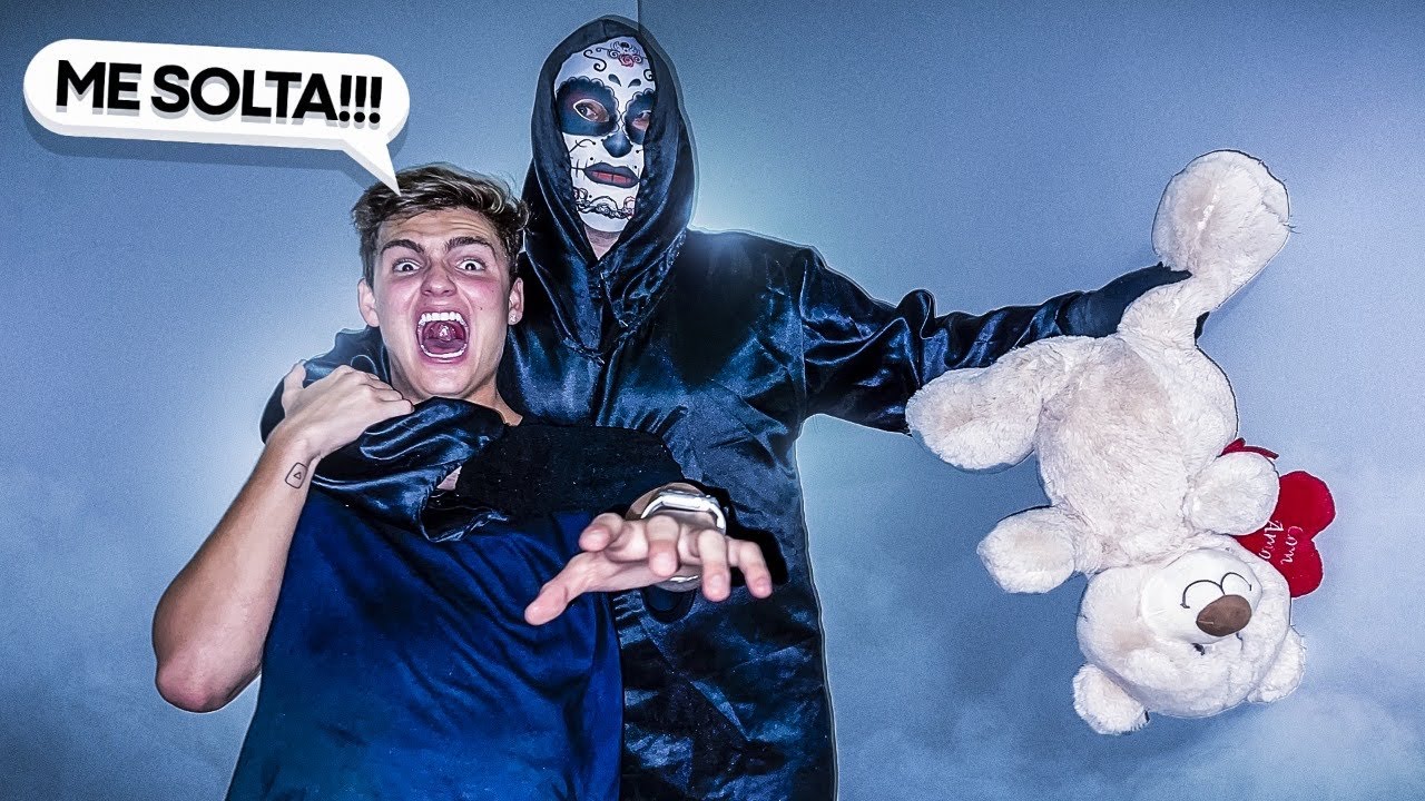 A MENINA ESTRANHA PEGOU MEU CRUSH! - Eu Você e Nós