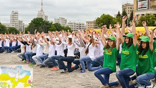 Дети Харькова за МИР! Грандиозный флешмоб на площади Свободы