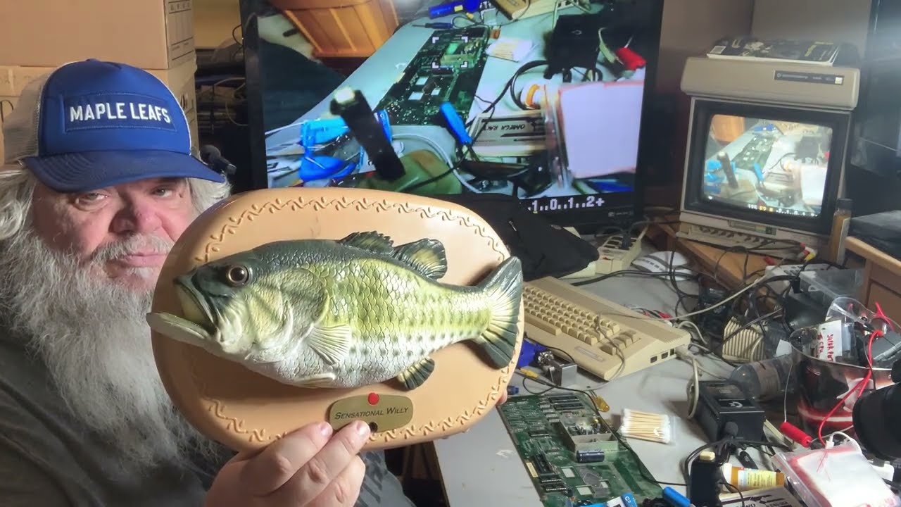 Commodore TV Room – Testing Billy Bass The Singing Dancing Fish – 8 Bit Commodore Man – Episode 2972