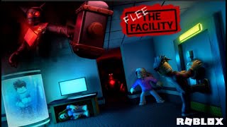 НА МЕНЯ НАПАЛ МАНЬЯК С МОЛОТКОМ flee the facility (roblox)