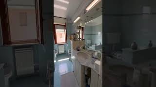 CAMERI - Quadrilocale con mansarda, doppi servizi, box auto e cantina.