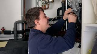 Gezel Service Fijn Om De Klant Te Kunnen Helpen En Een Goed Werkende Installatie Achter Te Laten