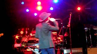 Beck - I Won&#39;t Be Long (Teatro Metro, Montevideo, Uruguay) 2013