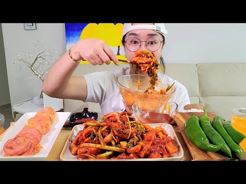 🥢🥄전라도) 고향에서 올라온 아주맵고 새콤달콤한 홍어무침과 분홍소세지와 함께 라면 더바랄게 없습니다. (홍어무침비빔밥먹방)