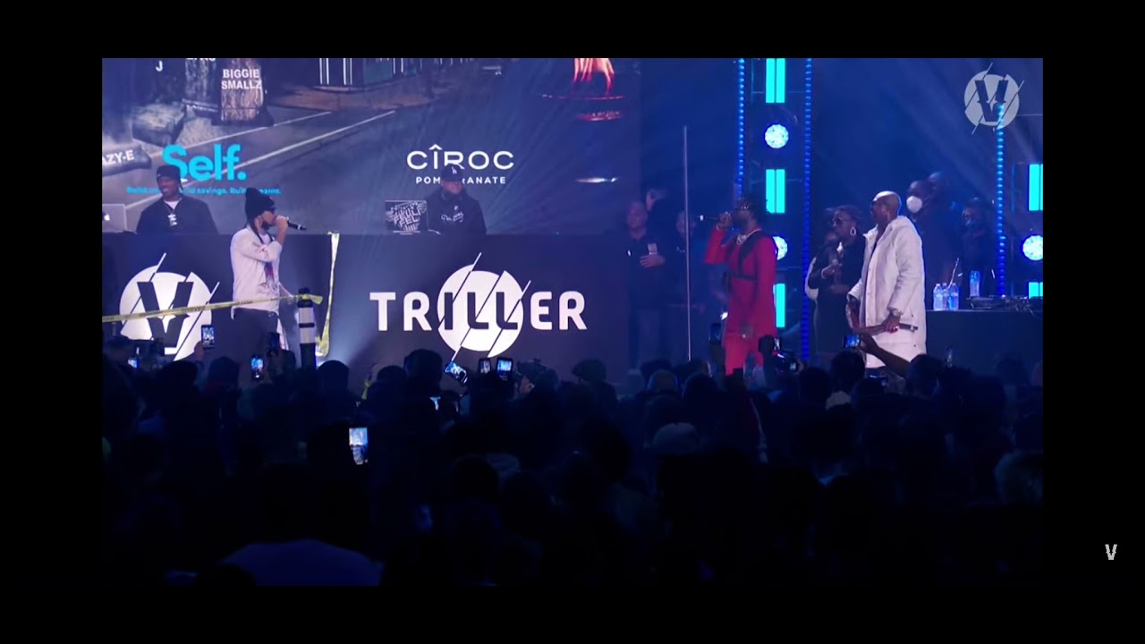 Bizzy bone throws mic at juicy j at Versus battle YouTube