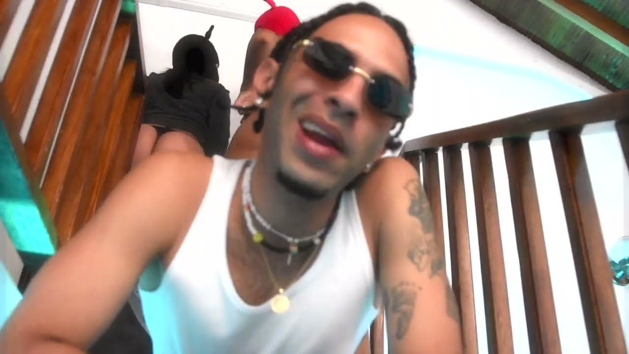 Watch 2 HOUS 👹- AK Fortyseven47 ❌ Ema Certifica (VIDEO OFICIAL) 🦂 on YouTube Watch 2 HOUS 👹- AK Fortyseven47 ❌ Ema Certifica (VIDEO OFICIAL) 🦂 on YouTube
