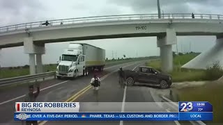 Machine gun-toting robbers robbing big rigs in Mexico