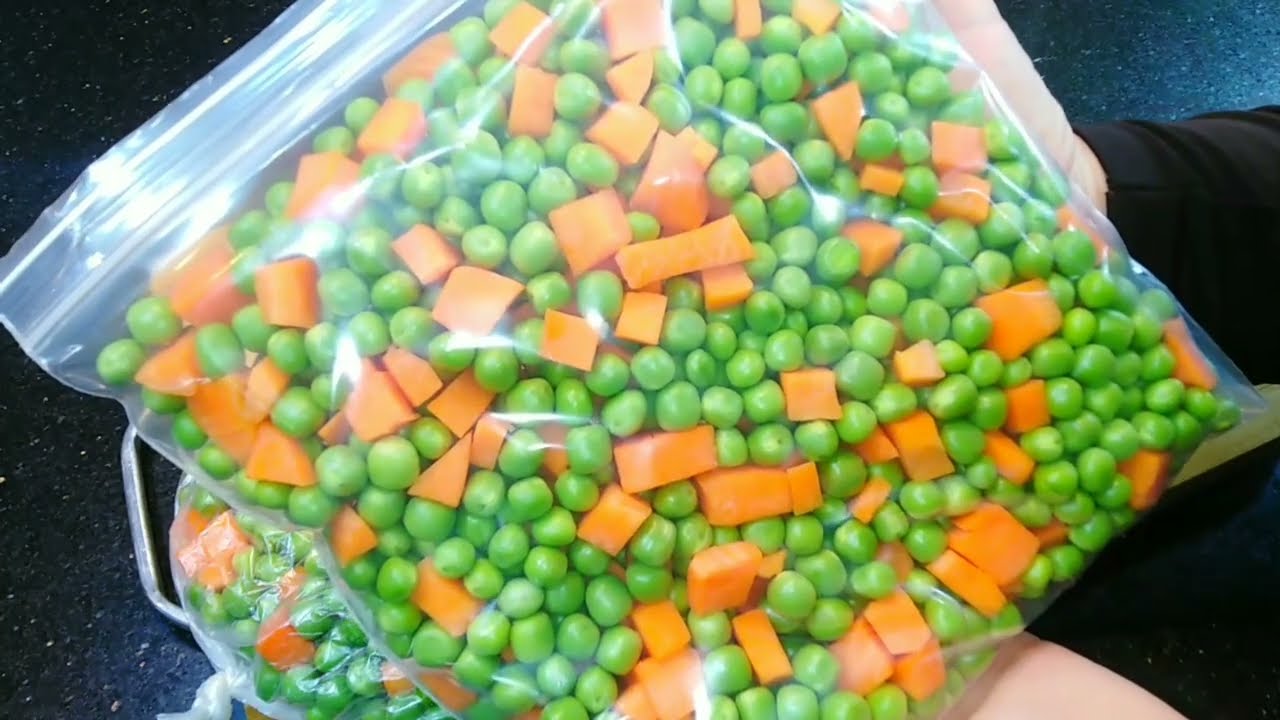 طريقة تفريز البسله بالجزر بدون سلق لمده سنه كامله