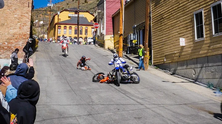 Virginia City Grand Prix First Corner Crashes on P...