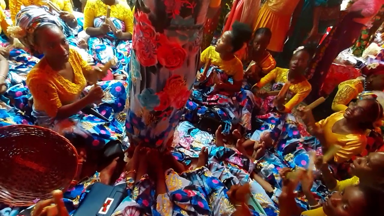 Manzaraka + Anniversaire de la Jeune Mariée Bouéni Hafsa 🥰💯 Que Dieu te préserve