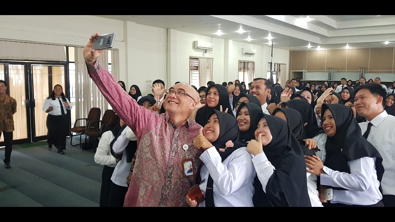Kepala BKN RI Bima Haria dan Wali Kota Diserbu Permintaan Selfie CPNS Pemkot